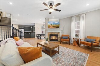 4198 W Bradstreet Ln in Fayetteville, AR - Building Photo - Building Photo