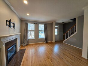 929 Weninger Cir in Cincinnati, OH - Foto de edificio - Building Photo