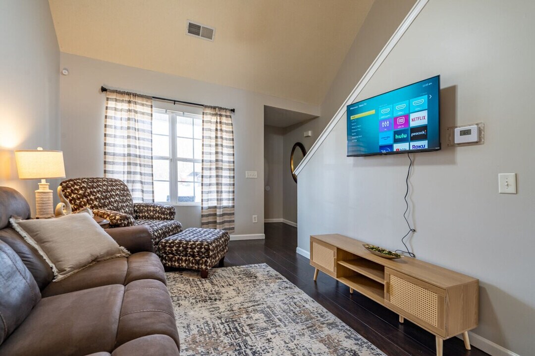 106 Middlebrook Dr in Cartersville, GA - Building Photo