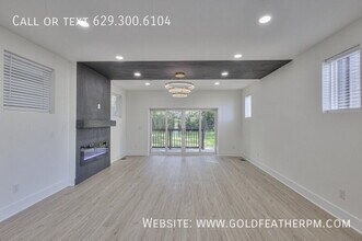 402 E Trinity Ln in Nashville, TN - Foto de edificio - Building Photo