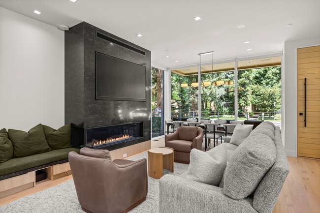 219 W Bleeker St in Aspen, CO - Building Photo - Building Photo