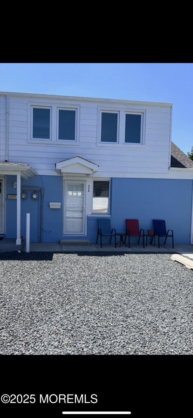 property at 52 Dunbar Ave