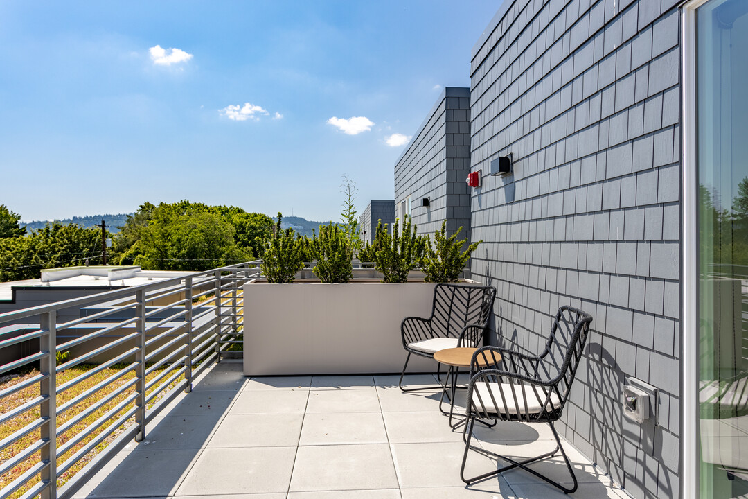 Division Terrace in Portland, OR - Foto de edificio