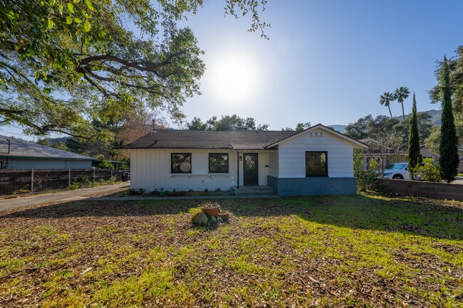 3106 Honolulu Ave in Glendale, CA - Building Photo - Building Photo