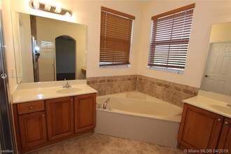 15449 SW 31st Ln in Miami, FL - Building Photo - Building Photo