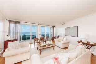 9601 Collins Ave in Bal Harbour, FL - Building Photo