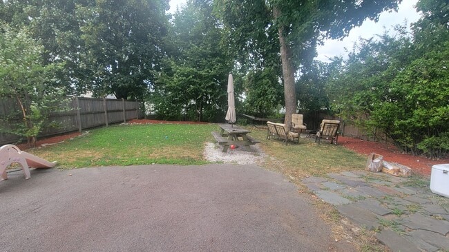 52 Bolton St in Waltham, MA - Building Photo - Building Photo