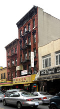 276 Grand St in New York, NY - Building Photo - Building Photo