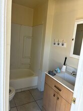 1066 W 5th St, Unit 1066 in San Bernardino, CA - Building Photo - Building Photo