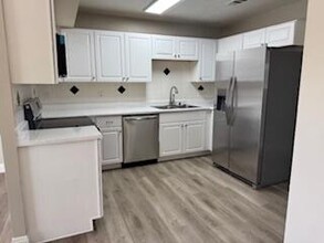 32450 Candlewood Dr in Cathedral City, CA - Building Photo - Building Photo