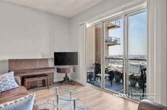 488 E Ocean Blvd in Long Beach, CA - Foto de edificio - Building Photo