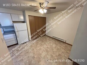 W183-S8455 Racine Ave in Muskego, WI - Building Photo - Building Photo