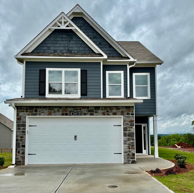 265 Eva Way NE