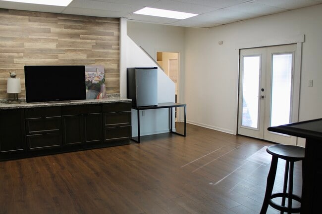 property at 172 Shallow Ridge Ln NE