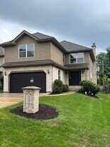 961 Country Club Rd in Lake Zurich, IL - Building Photo