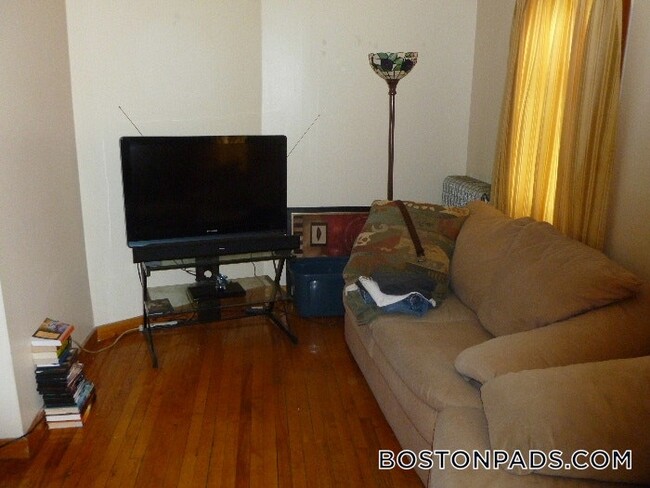 26 Porter St, Unit 3