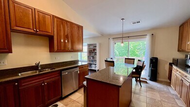1923 E Byman Ln in Vernon Hills, IL - Building Photo - Building Photo
