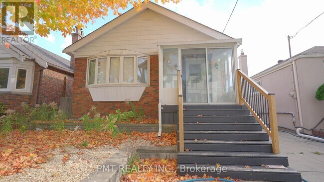 103 Yardley Ave in Toronto, ON - Building Photo - Building Photo
