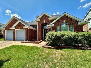 1529 Turning Leaf Ln in Garland, TX - Building Photo - Building Photo