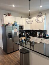 2216 Burnet Ave in Cincinnati, OH - Building Photo - Building Photo