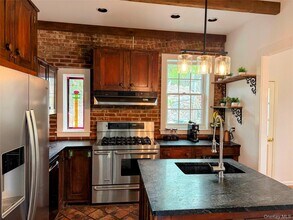 6 Church St in Cold Spring, NY - Building Photo - Building Photo