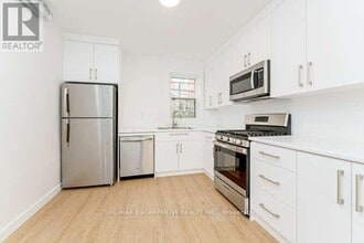 127 Victoria Ave in Hamilton, ON - Building Photo - Building Photo