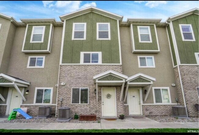 property at 78 E 630 N