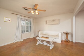 127 Darby Way in Starkville, MS - Foto de edificio - Building Photo