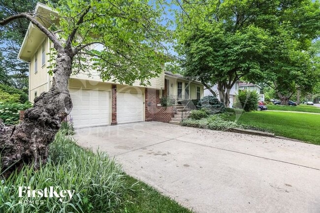 8117 Hardy St in Overland Park, KS - Building Photo - Building Photo
