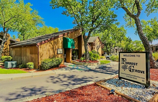 Forrest Grove Apartments in Wichita, KS - Foto de edificio - Building Photo