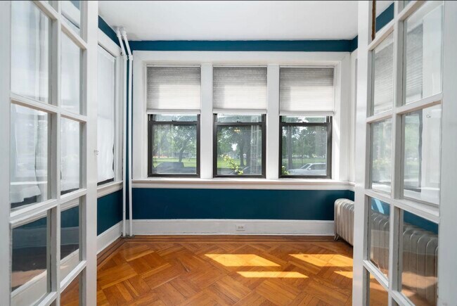 644 West Side Ave in Jersey City, NJ - Building Photo - Building Photo