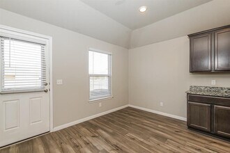 1600 Maroon Dr in El Reno, OK - Building Photo - Building Photo