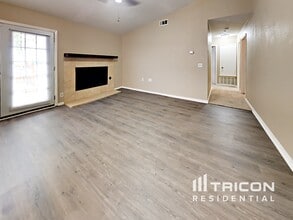 14615 Hillside Ridge in San Antonio, TX - Building Photo - Building Photo
