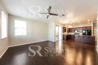 5411 W Illini St in Phoenix, AZ - Building Photo - Building Photo