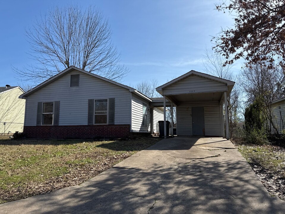 1116 Flat Rock Cir in Van Buren, AR - Building Photo