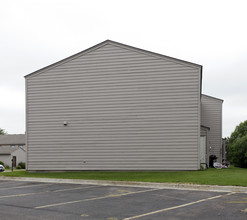 Ridgeway Apartments in Monticello, MN - Building Photo - Building Photo