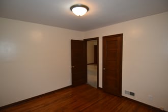 1129 N Elm St in Fairmont, MN - Building Photo - Building Photo