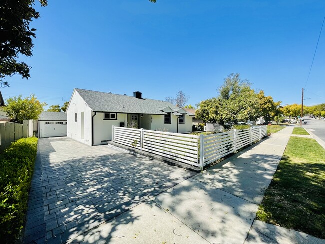 property at 2405 Jolley Dr