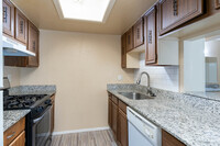 Vista Ventana Apartments in El Paso, TX - Building Photo - Interior Photo