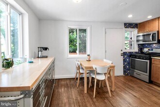 561 45th St NE in Washington, DC - Building Photo - Building Photo