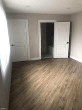 310 S Kenmore Ave-Unit -Apt 304 in Los Angeles, CA - Foto de edificio - Building Photo