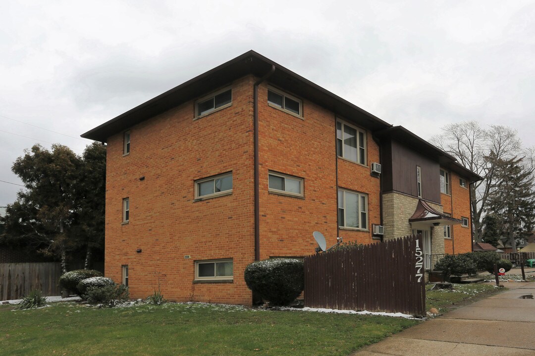 15277 Triskett Rd in Cleveland, OH - Building Photo