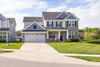 6787 Oakcrest Dr in McCordsville, IN - Building Photo - Building Photo