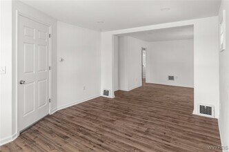8521 Sheridan Dr in Buffalo, NY - Building Photo - Building Photo