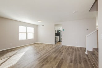 4614 N 92nd Ln in Phoenix, AZ - Building Photo - Building Photo