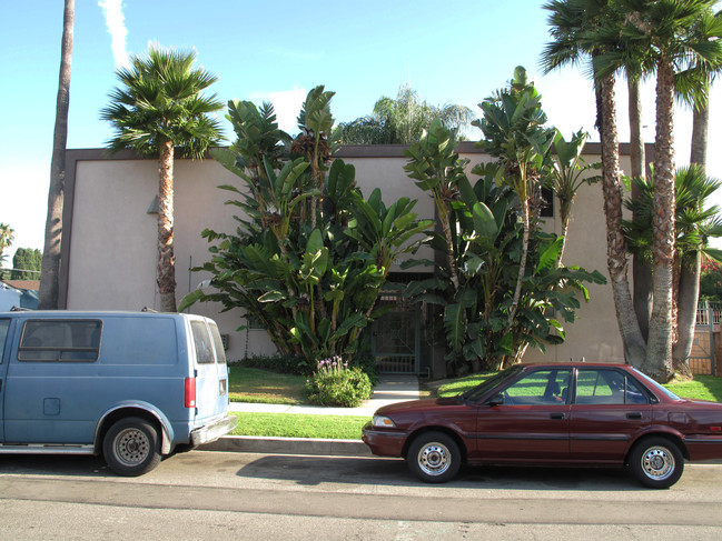 14919 Hartland St in Van Nuys, CA - Building Photo - Building Photo