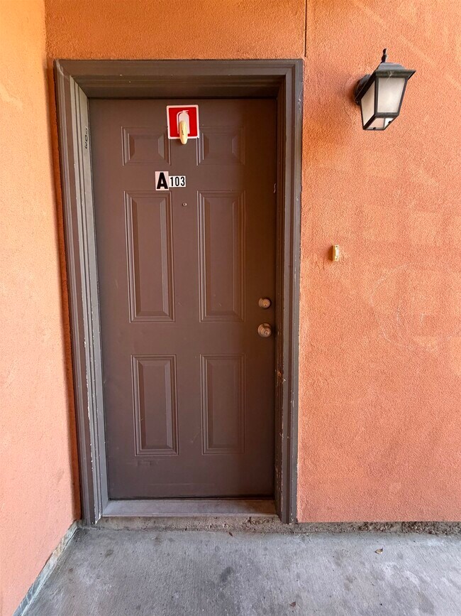 408 Shiloh Dr in Laredo, TX - Building Photo - Building Photo