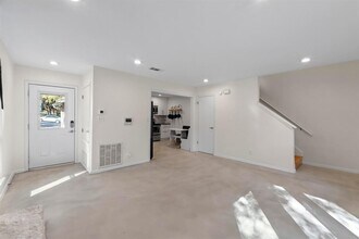 1245 Spyglass Dr in Austin, TX - Building Photo - Building Photo