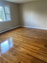 345 Post Rd in Warwick, RI - Building Photo - Building Photo