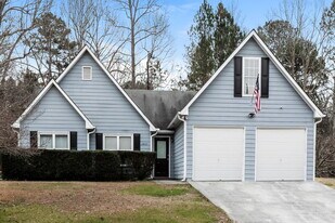 2805 Amberly Hills Trail in Dacula, GA - Building Photo